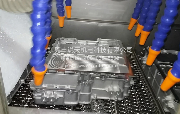 比亞迪缸體擺動吹干專用風(fēng)刀干燥系統(tǒng) 比亞迪缸體擺動吹干專用風(fēng)刀干燥系統(tǒng)