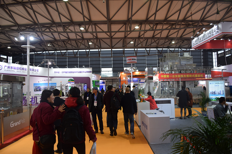 ֩�����L��