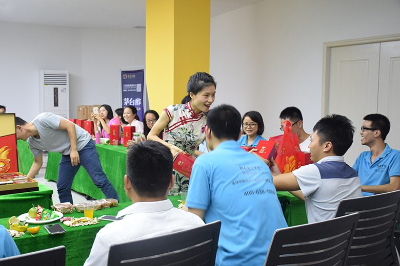 ��ů��������J�죡��2018�J�����﹝�ж����